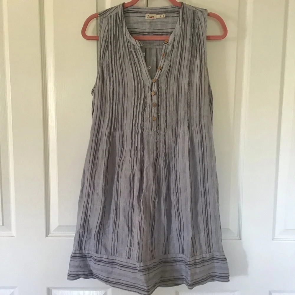 Faherty Light Blue Sleeveless Pleated Linen Shift Dress